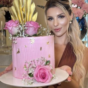 pink flower cake model