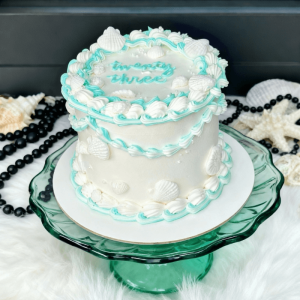 green white vintage cake