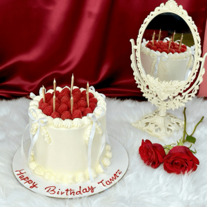 ribbon vintage raspberry cake