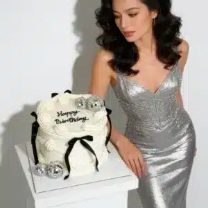 vintage ribbon discoballs cake